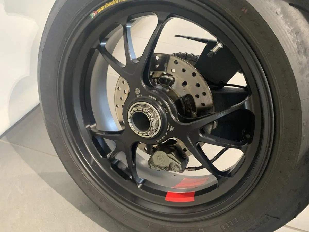 Ducati Streetfighter V4 S (2023 - 24) (15)