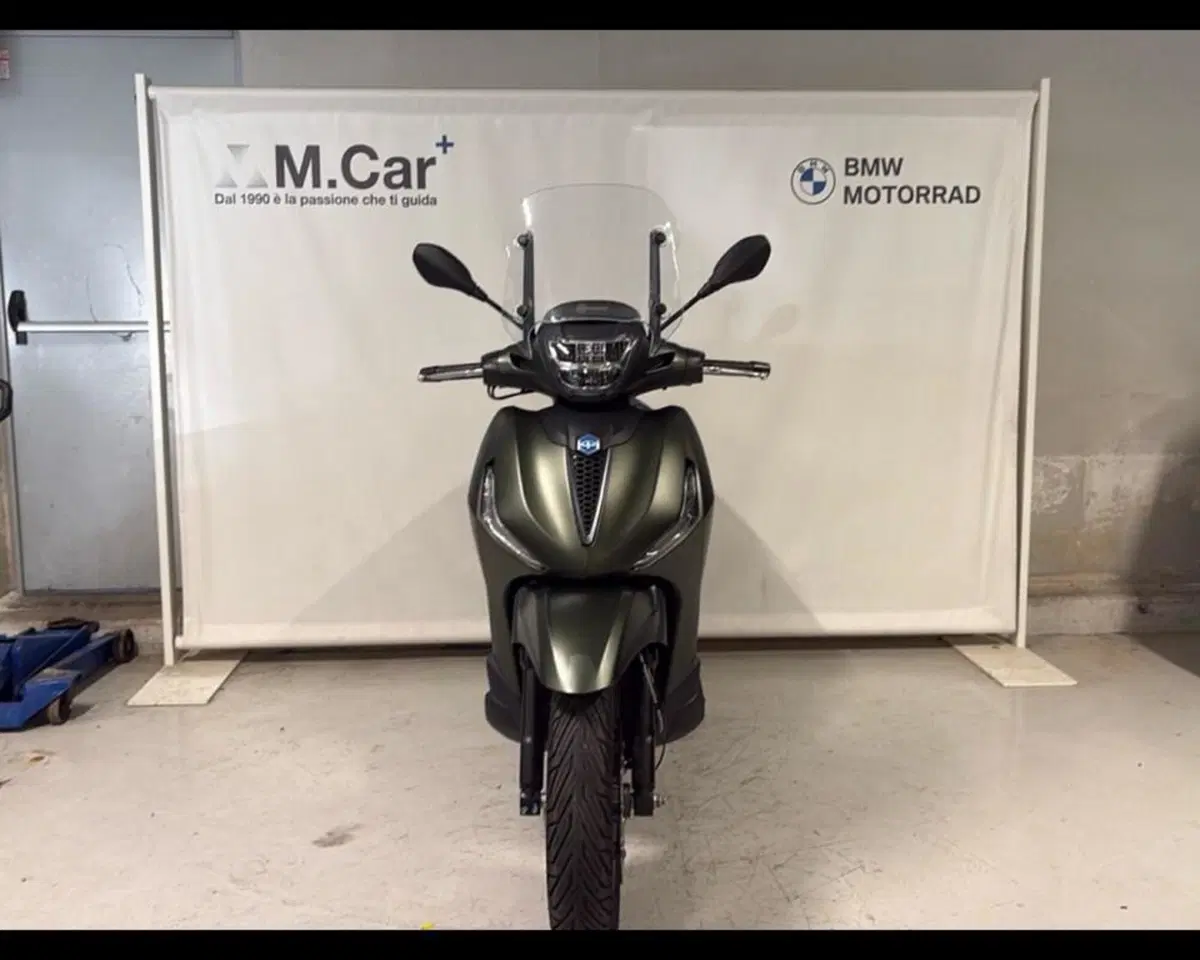 Piaggio Beverly 400 S ABS-ASR (2021 - 24) (2)