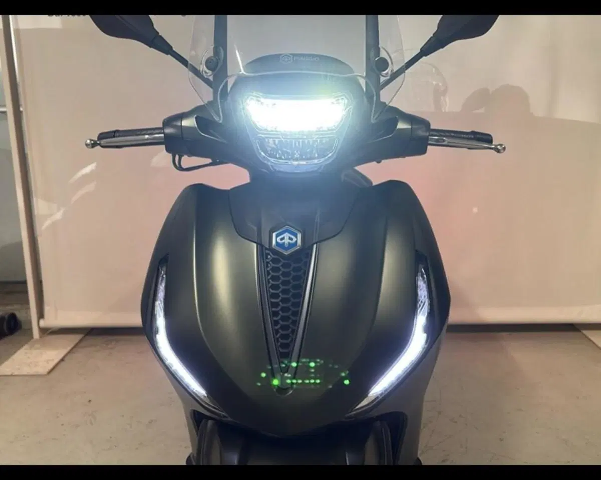 Piaggio Beverly 400 S ABS-ASR (2021 - 24) (13)