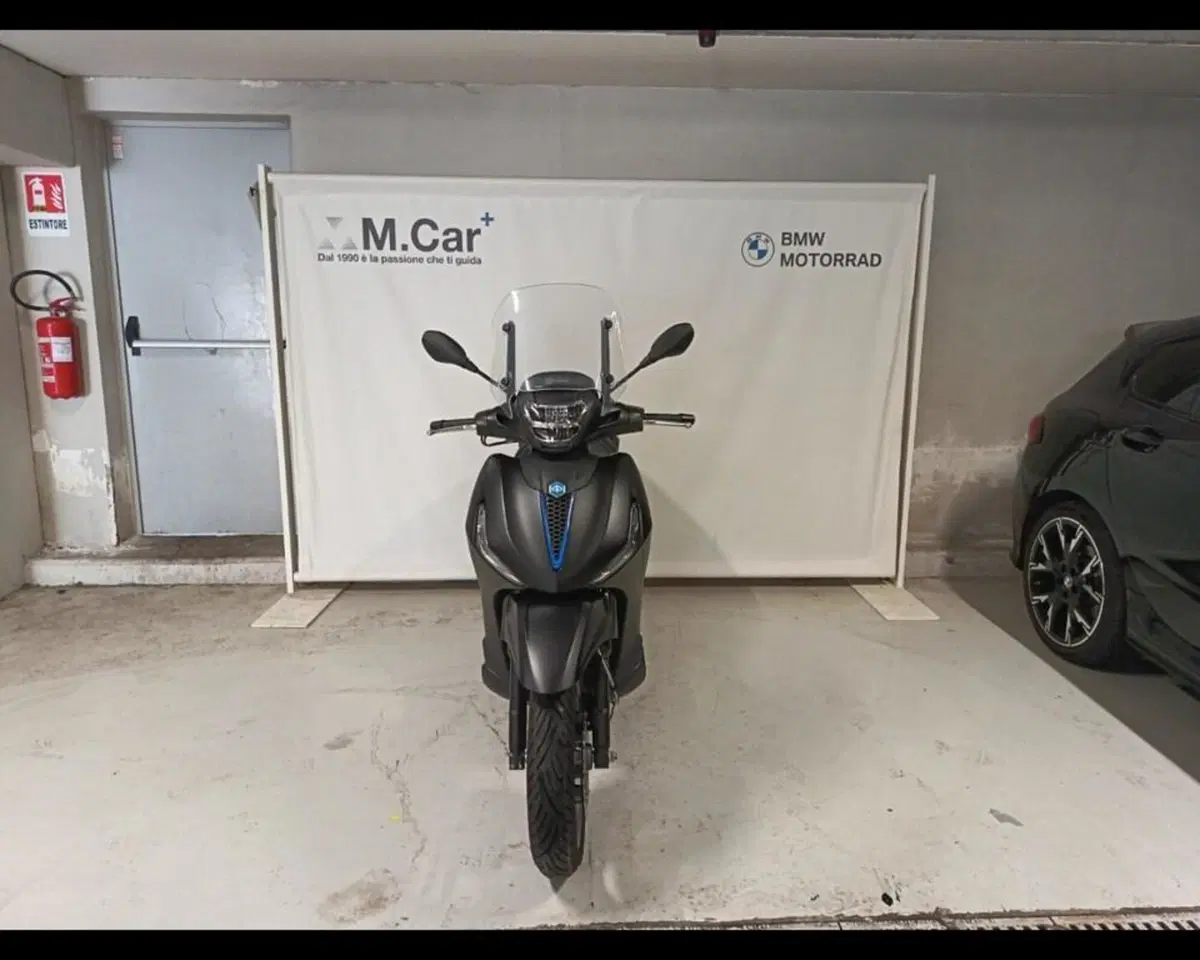 Piaggio Beverly 310 S (2025 - 26) (2)