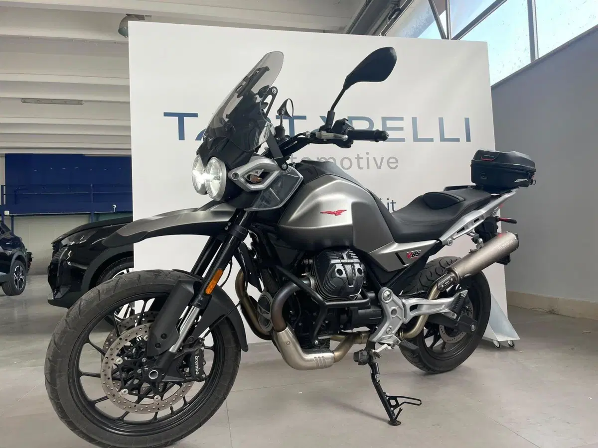 Moto Guzzi V85 Strada (2024 - 26) (5)