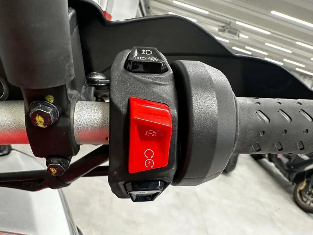 Aprilia Tuareg 660 (2022 - 24) (9)