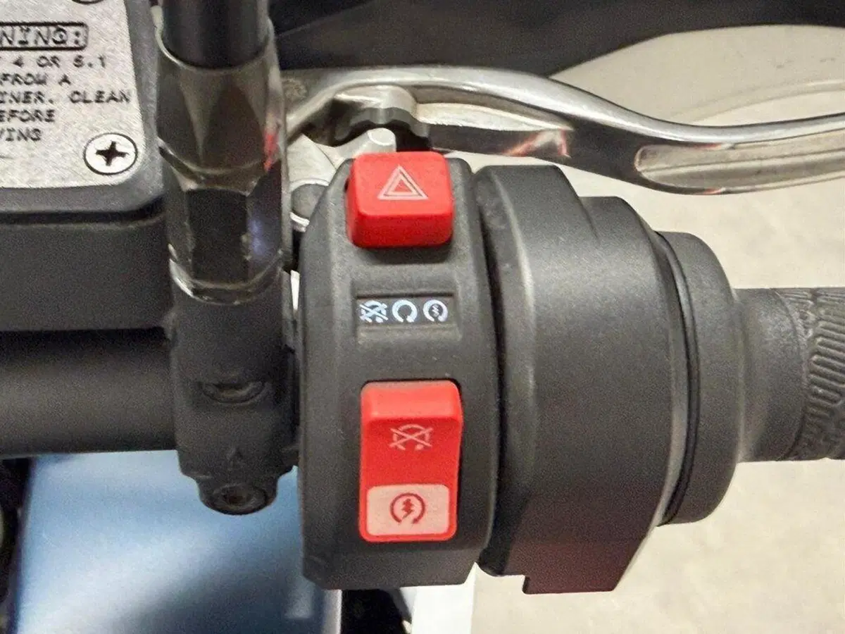 KTM 890 Adventure R (2023 - 24) (9)