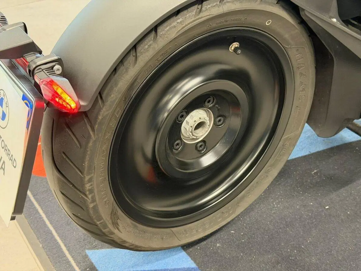 Bmw CE 04 (2021 - 25) (12)