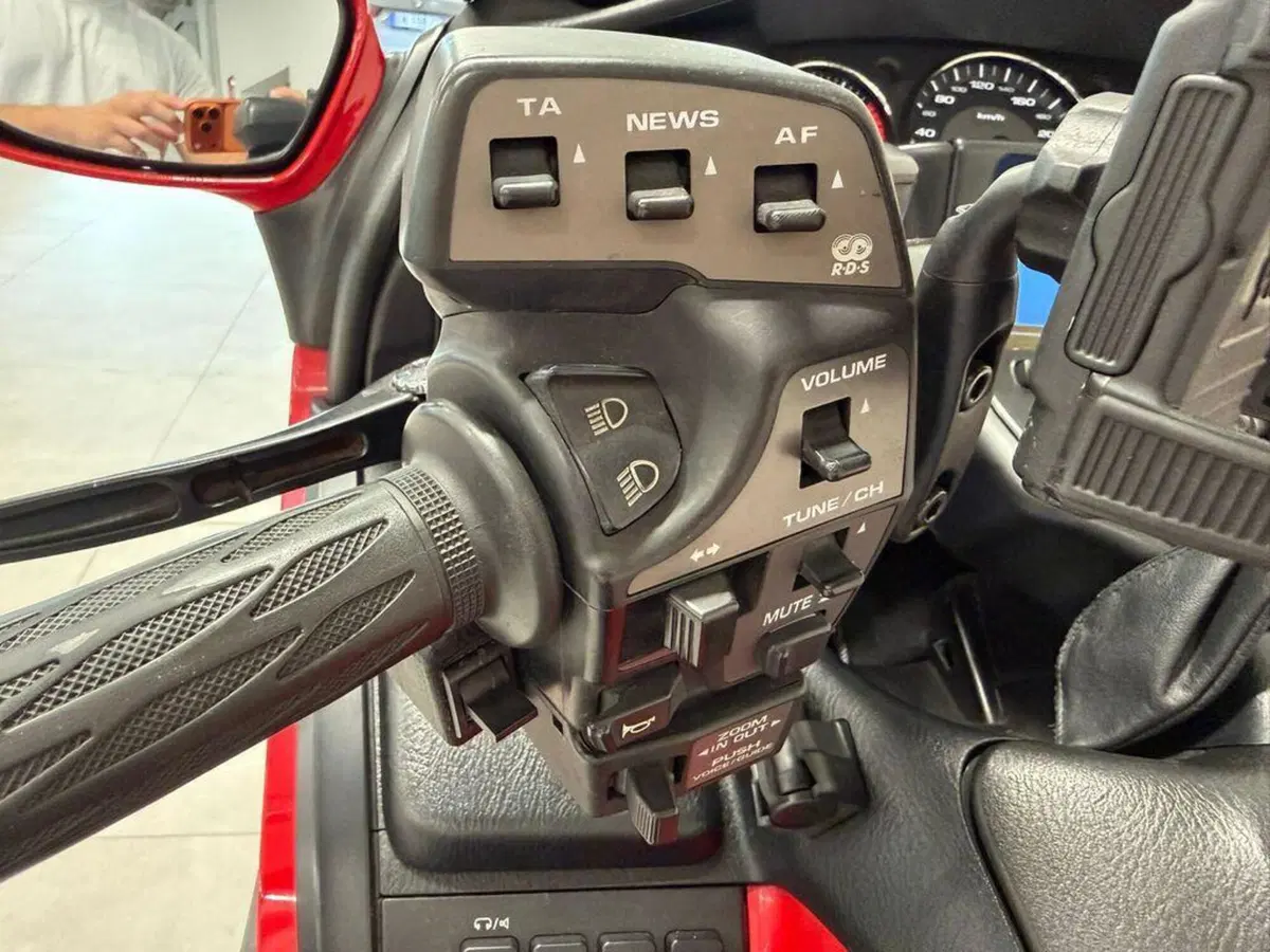 Honda GL 1800 Gold Wing (2012 - 17) (9)
