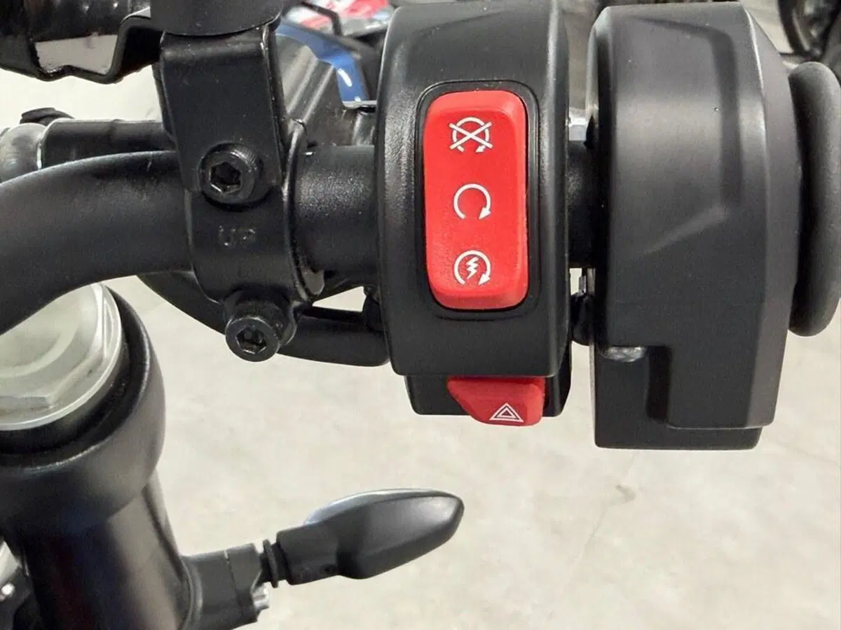 Triumph Speed Twin 900 (2025 - 26) (10)