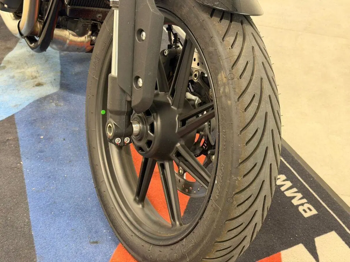 Triumph Speed Twin 900 (2025 - 26) (11)