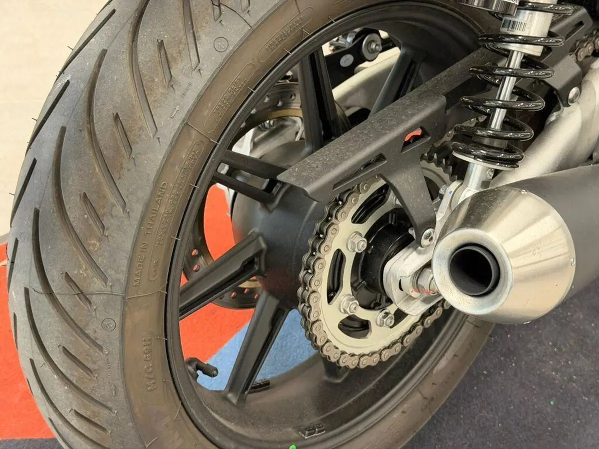 Triumph Speed Twin 900 (2025 - 26) (12)