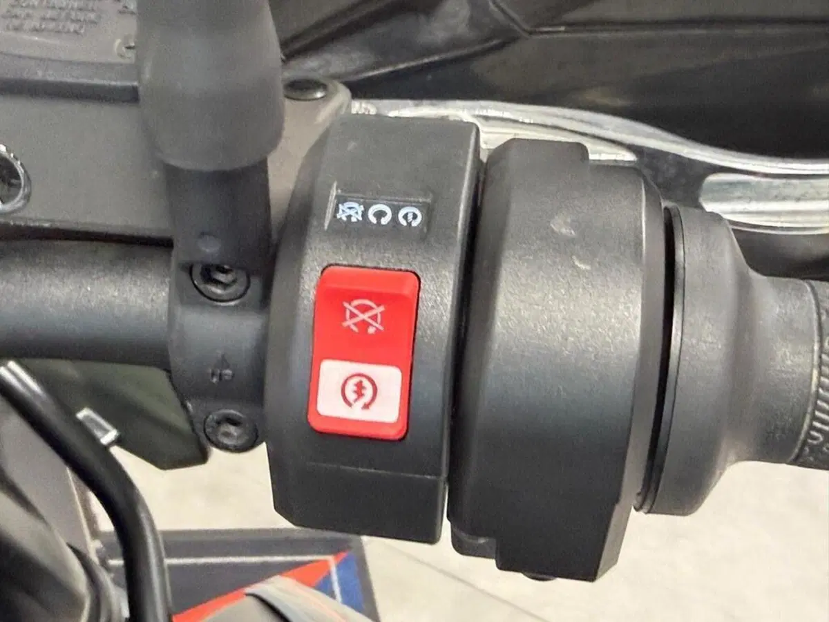 KTM 890 Adventure (2021) (9)