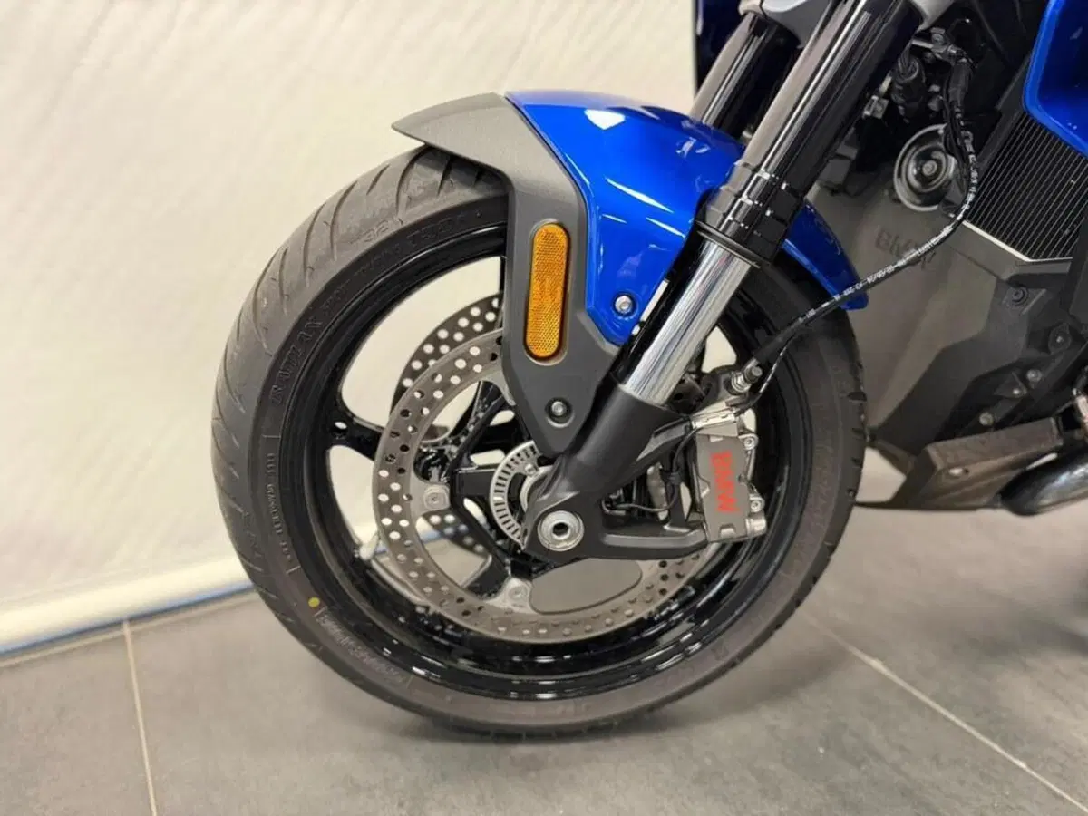 Bmw R 1300 R (2026 - 27) (10)