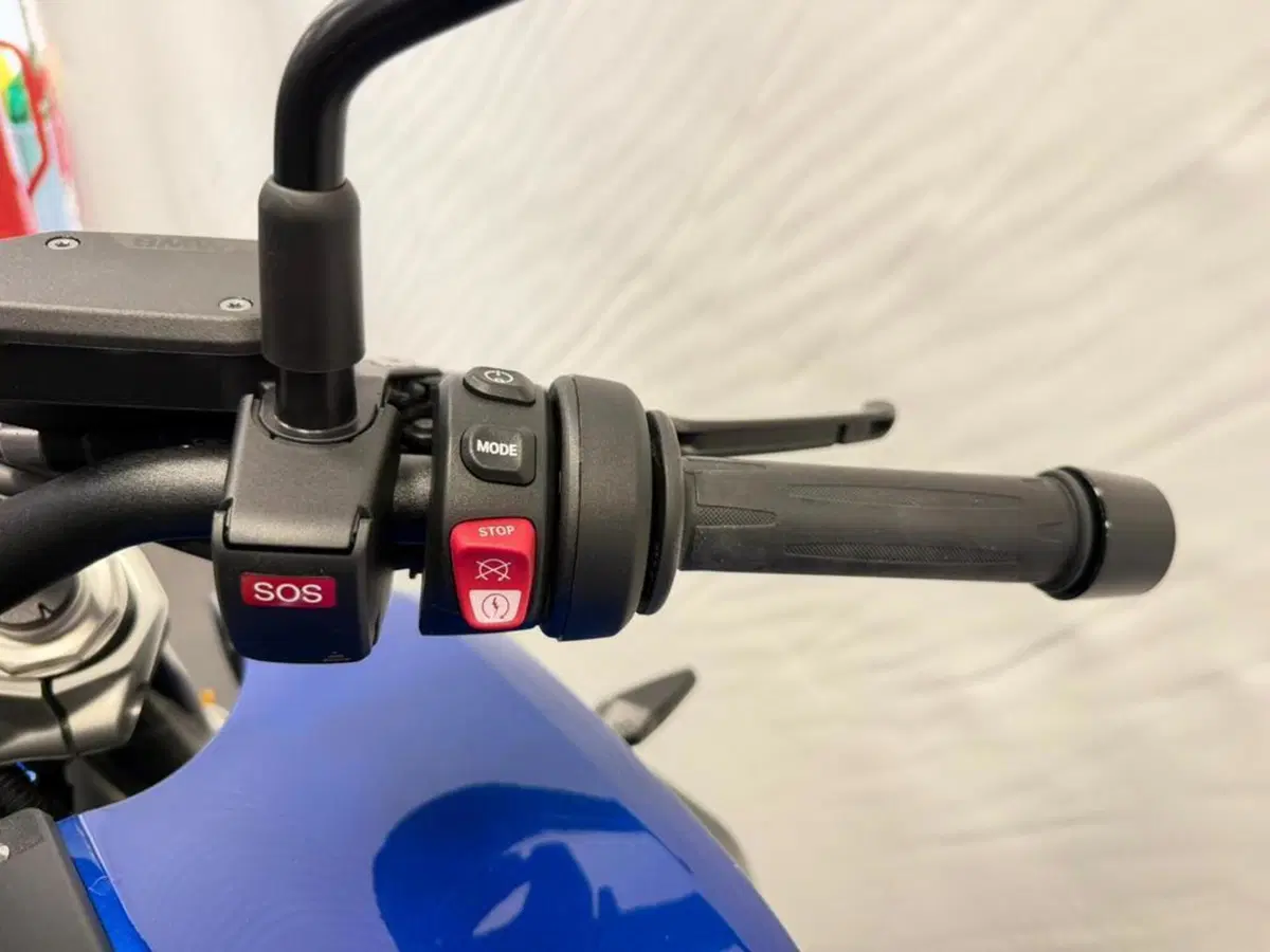 Bmw R 1300 R (2026 - 27) (8)