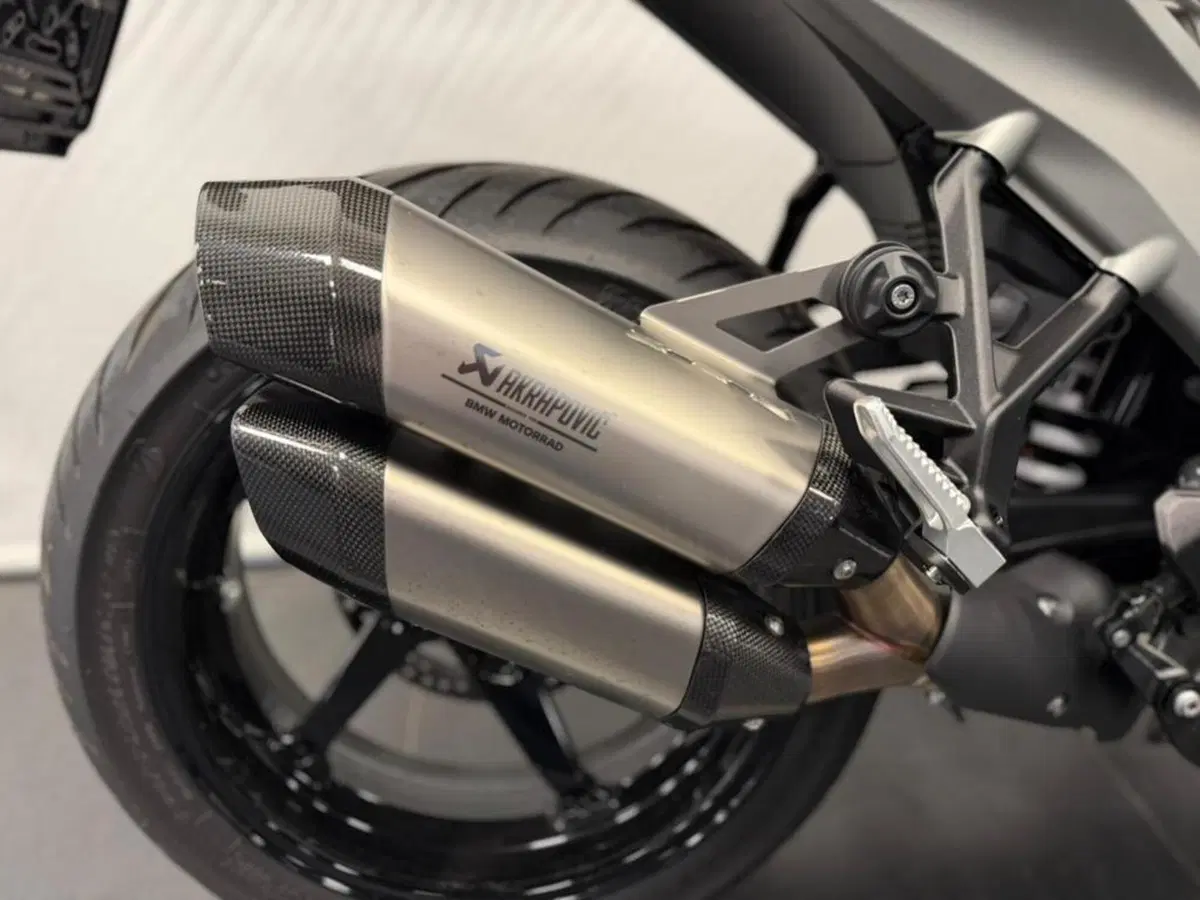 Bmw R 1300 R (2026 - 27) (12)
