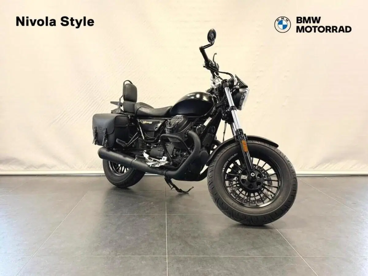 Moto Guzzi V9 Roamer (2021 - 24) (2)