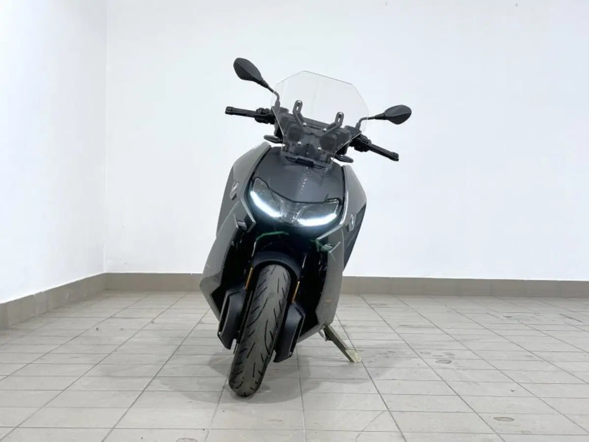 Bmw CE 04 (2021 - 25) (5)