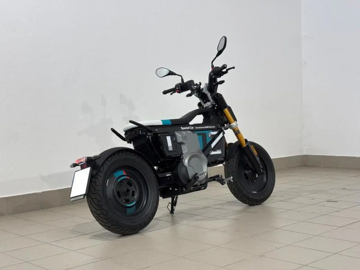 Bmw CE 02 (2024 - 26) (3)