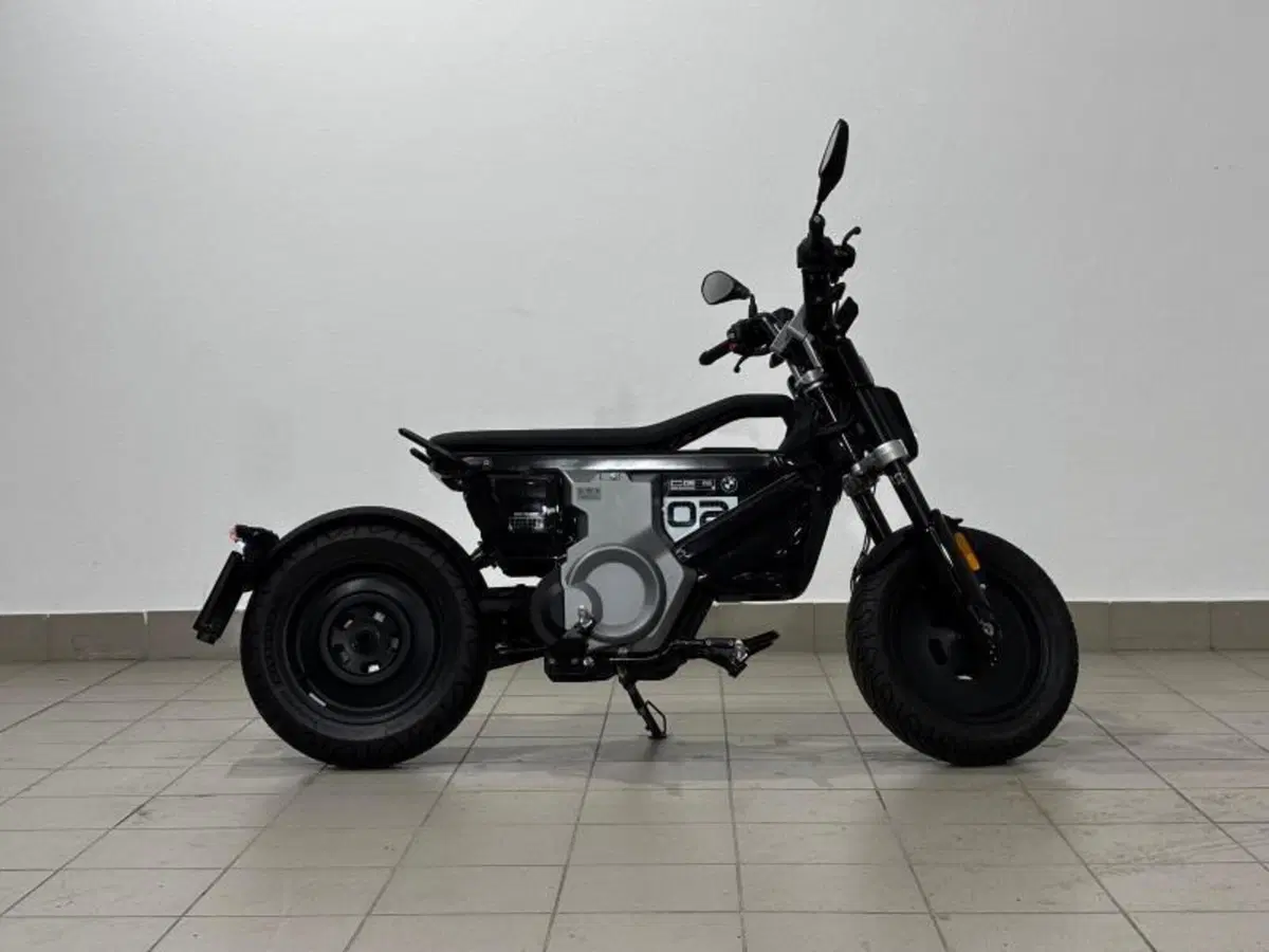 Bmw CE 02 (2024 - 26) (3)