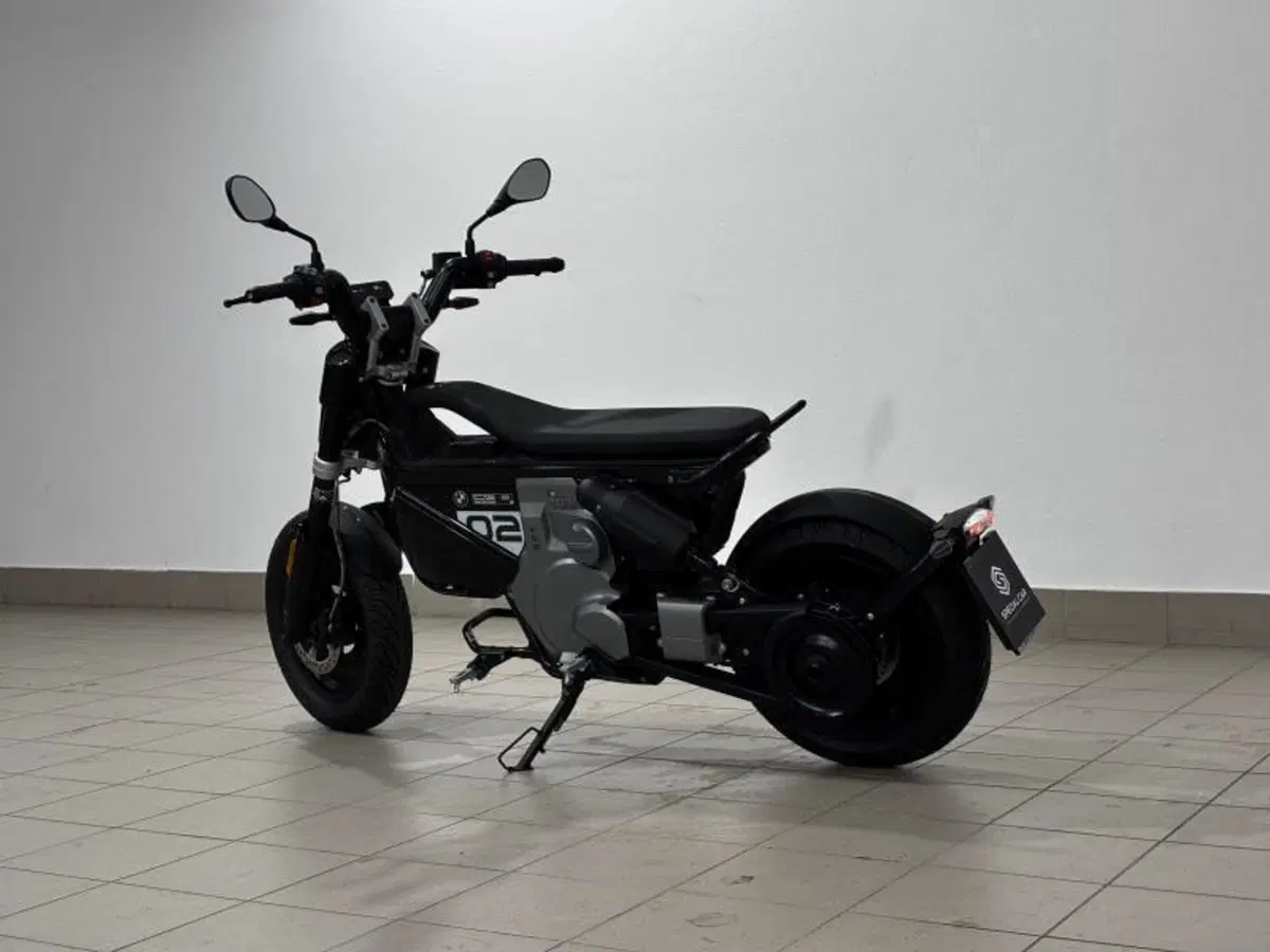 Bmw CE 02 (2024 - 26) (7)