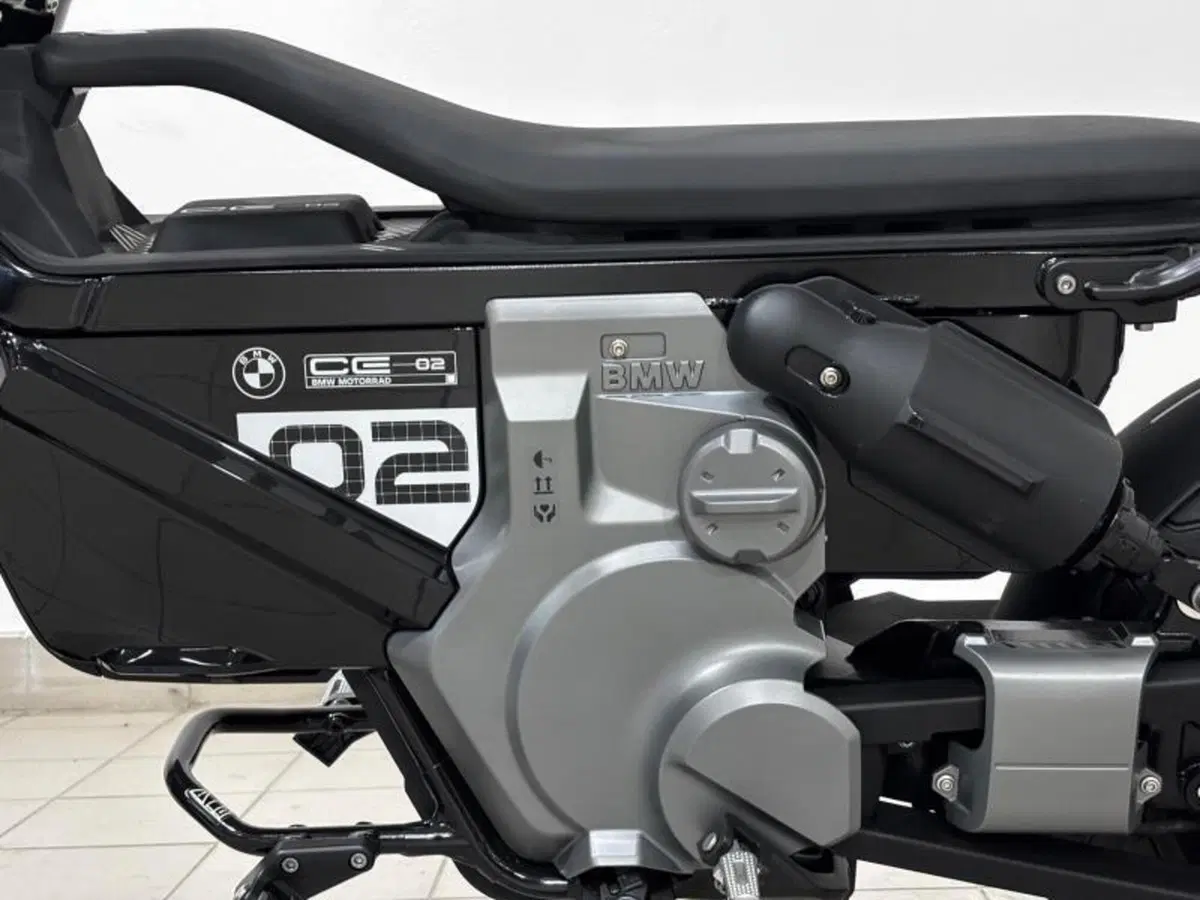 Bmw CE 02 (2024 - 26) (10)