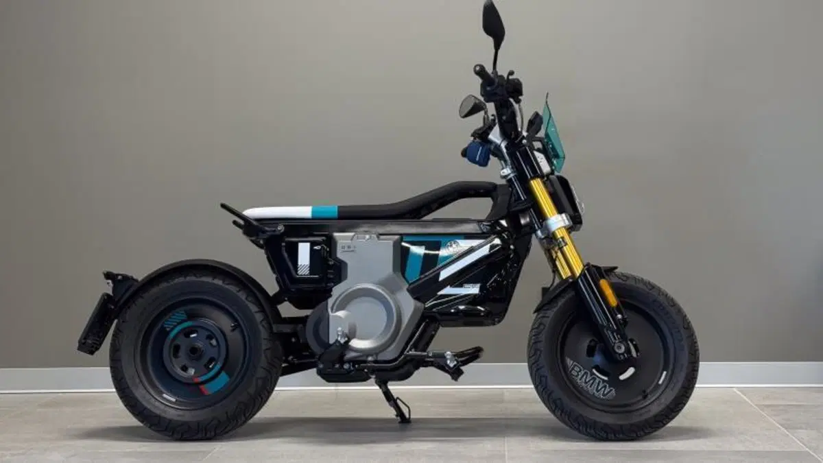 Bmw CE 02 (2024 - 26) (4)