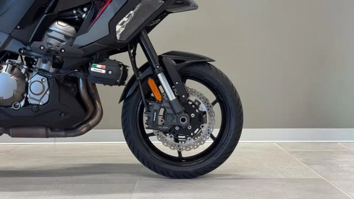 Kawasaki Versys 1000 S Tourer Plus (2021) (9)