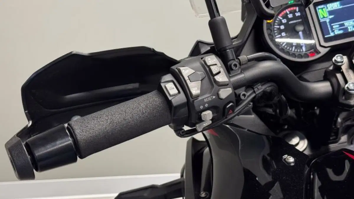 Kawasaki Versys 1000 S Tourer Plus (2021) (10)