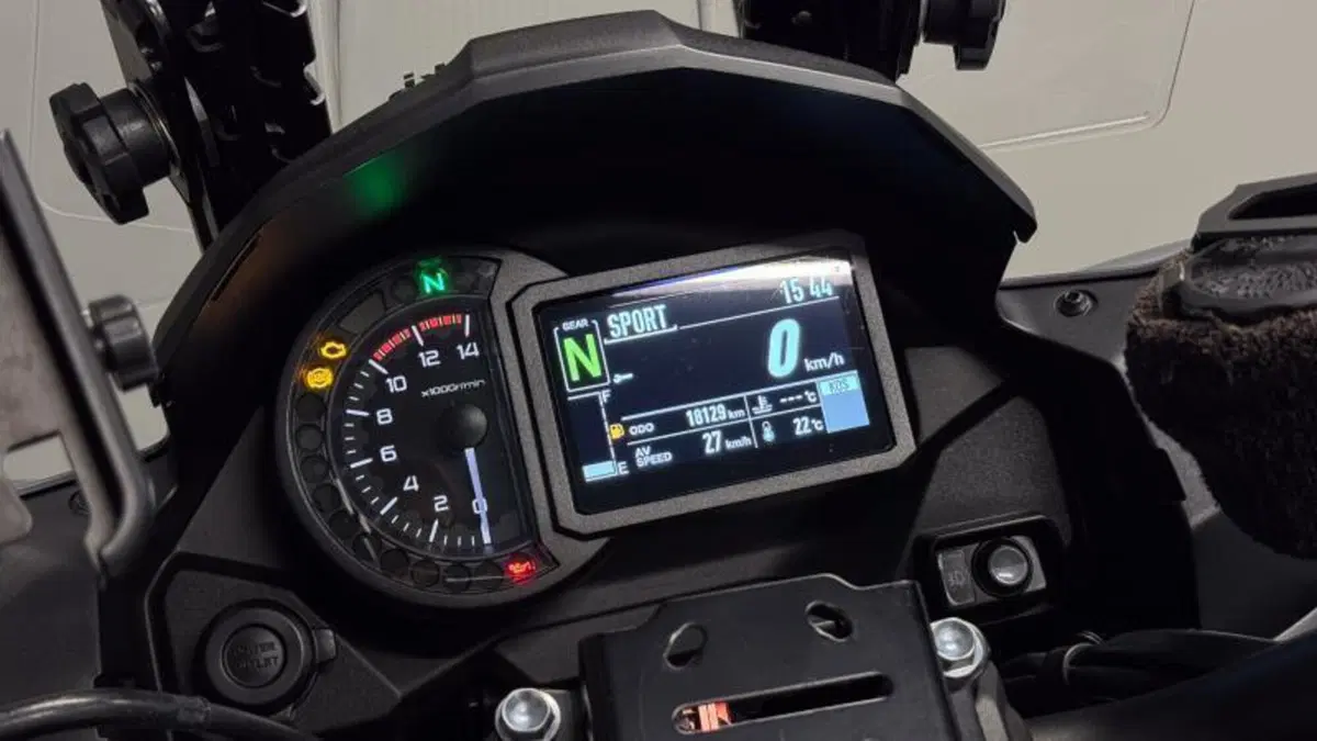 Kawasaki Versys 1000 S Tourer Plus (2021) (12)