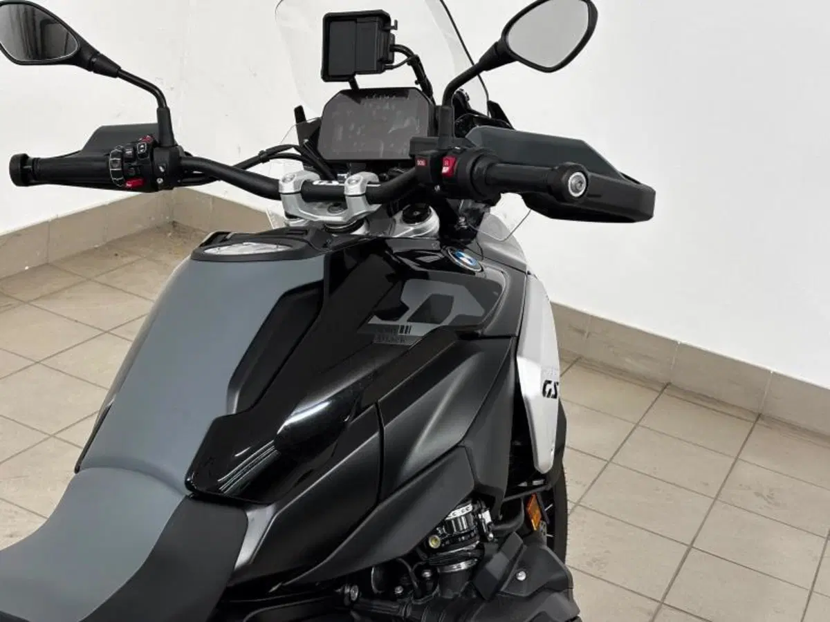Bmw R 1300 GS Triple Black (2023 - 26) (8)