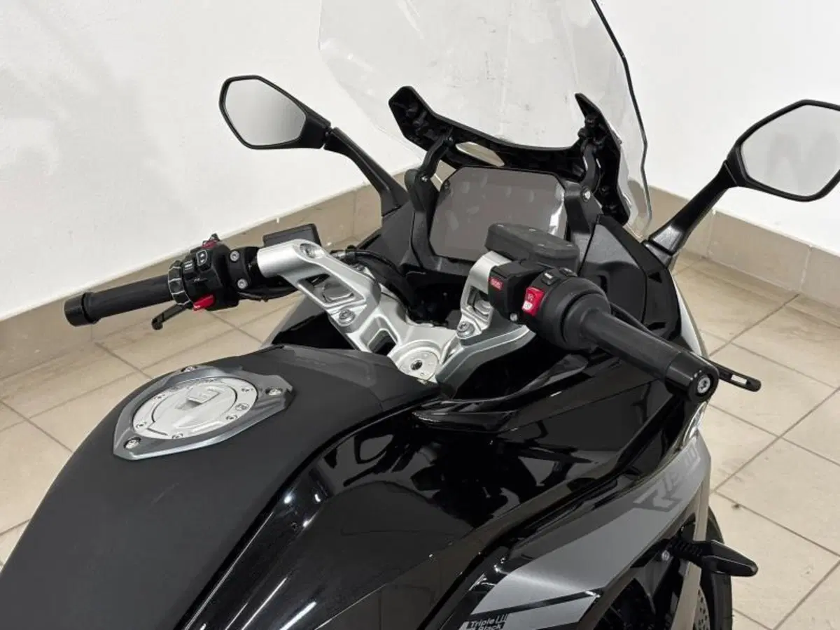 Bmw R 1300 RS (2026) (9)