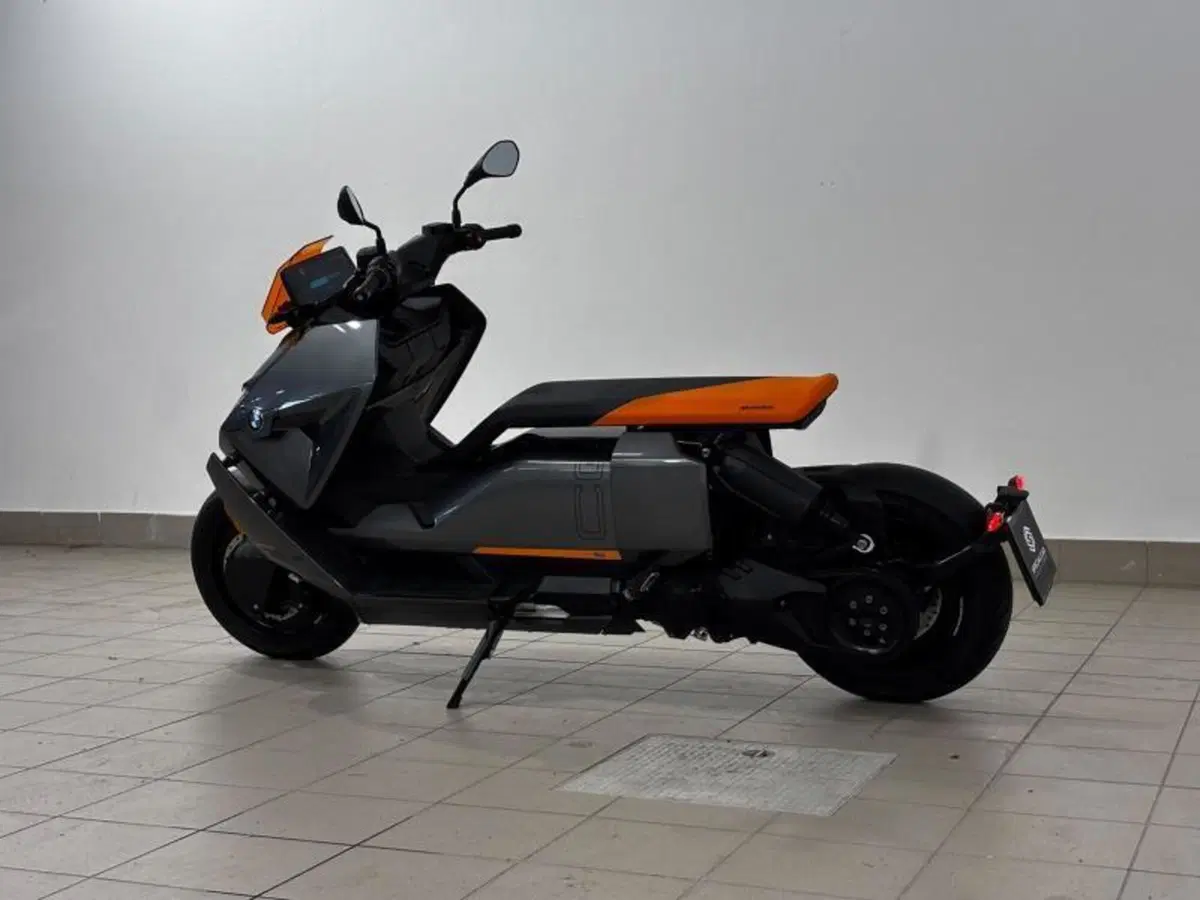Bmw CE 04 (2021 - 25) (7)
