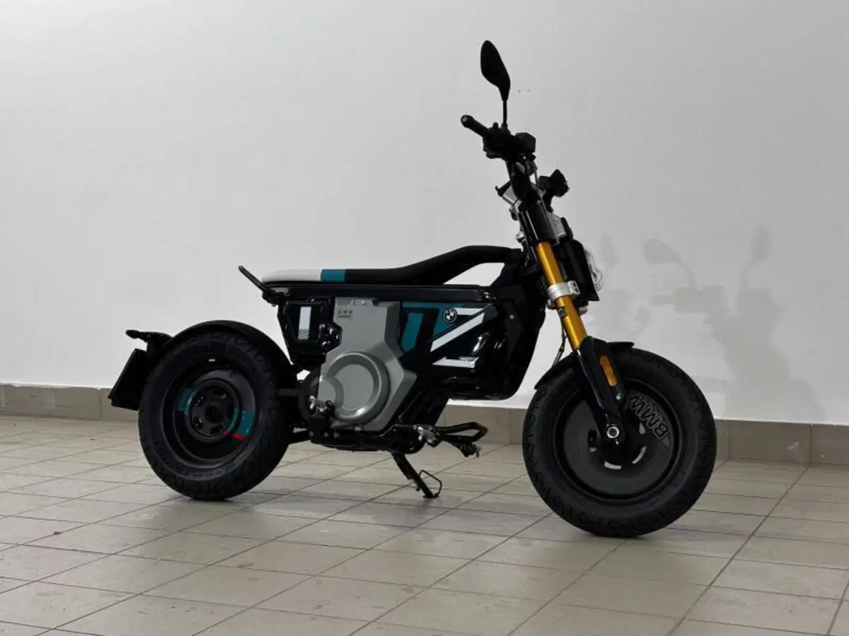 Bmw CE 02 (2024 - 26) (6)