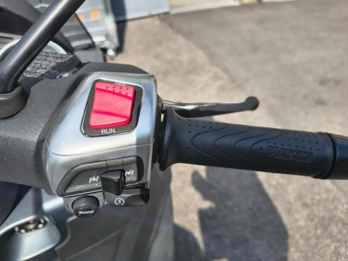 Piaggio Mp3 300 Hpe (2019 - 20) (6)