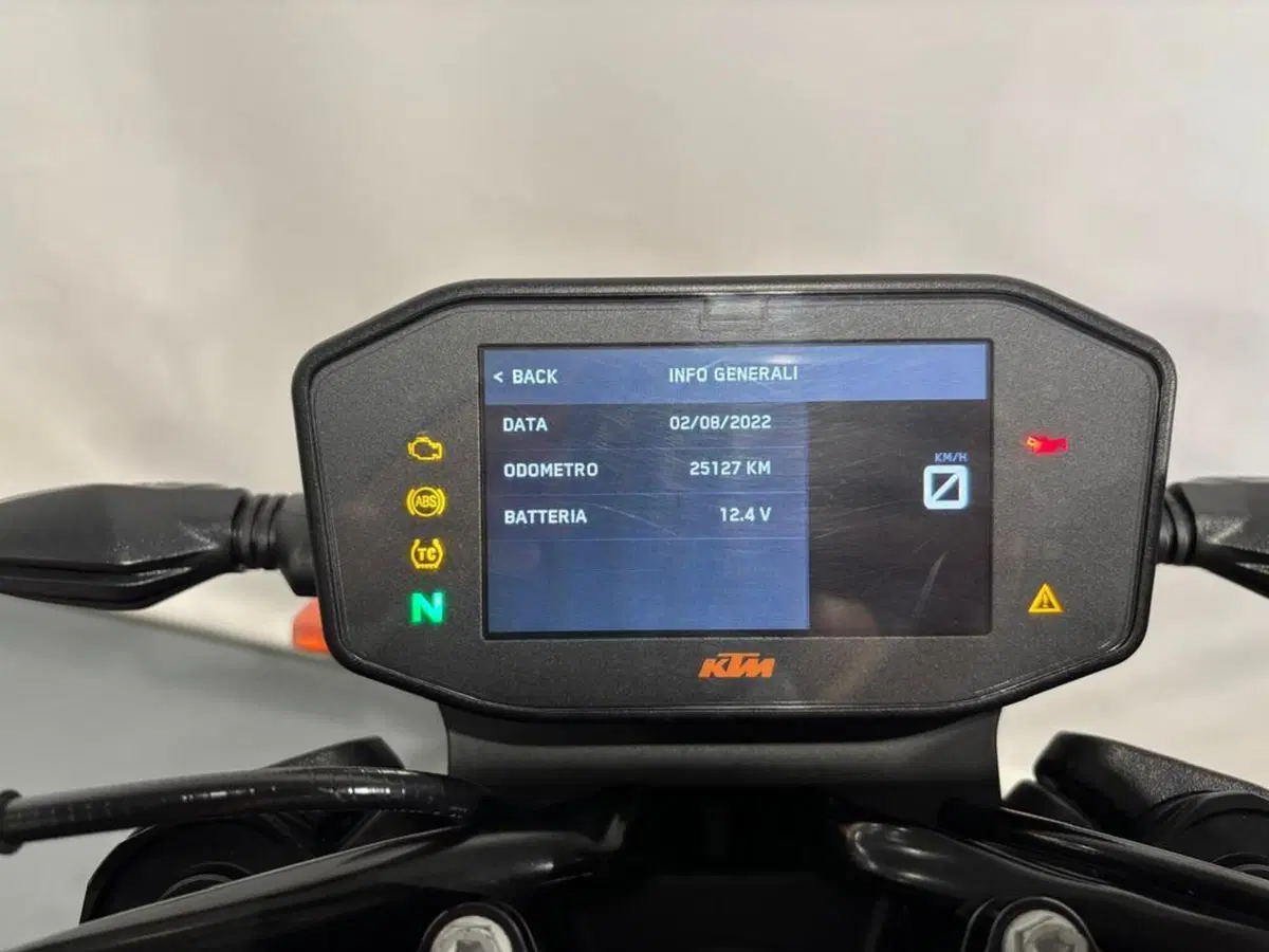 KTM 890 Duke (2021 - 23) (5)