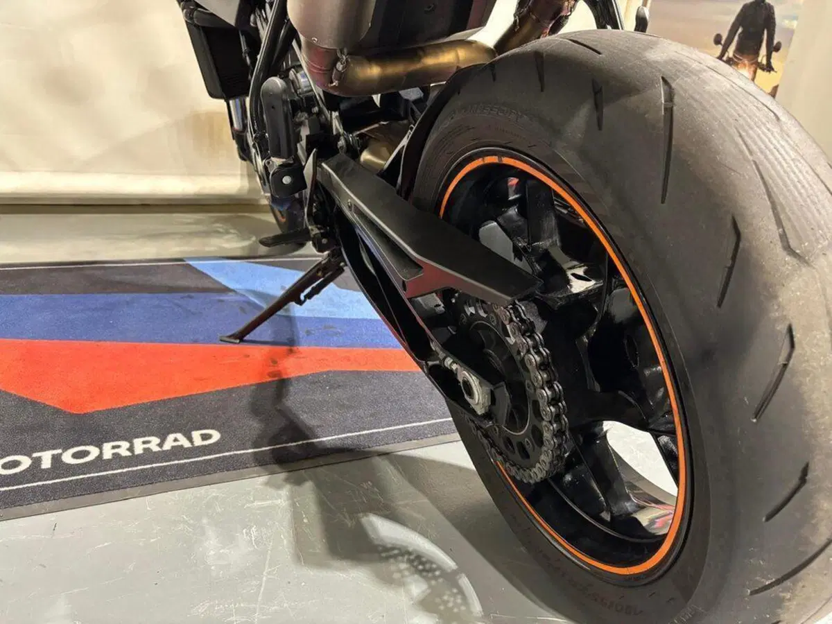 KTM 890 Duke (2021 - 23) (14)