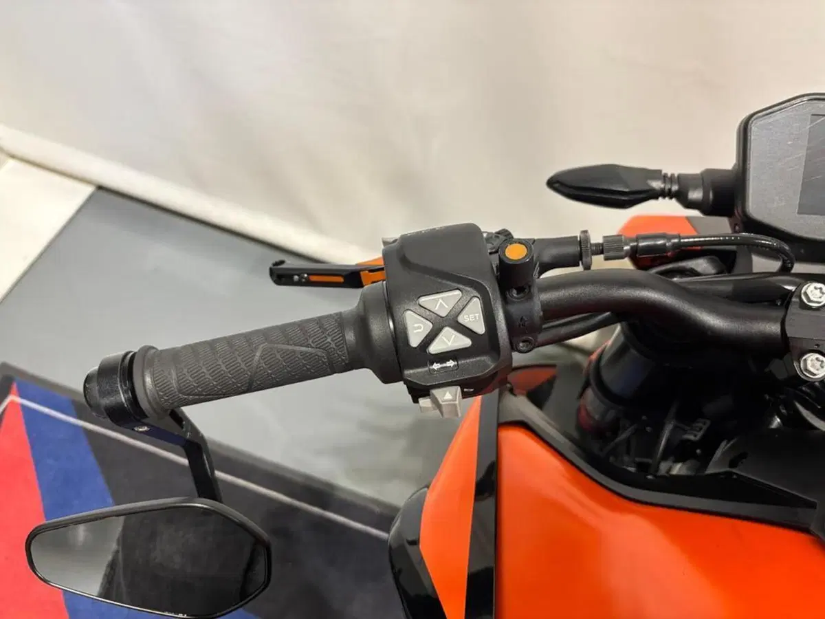 KTM 890 Duke (2021 - 23) (8)
