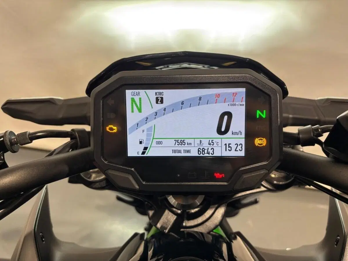 Kawasaki Z 650 Sport (2021 - 24) (5)