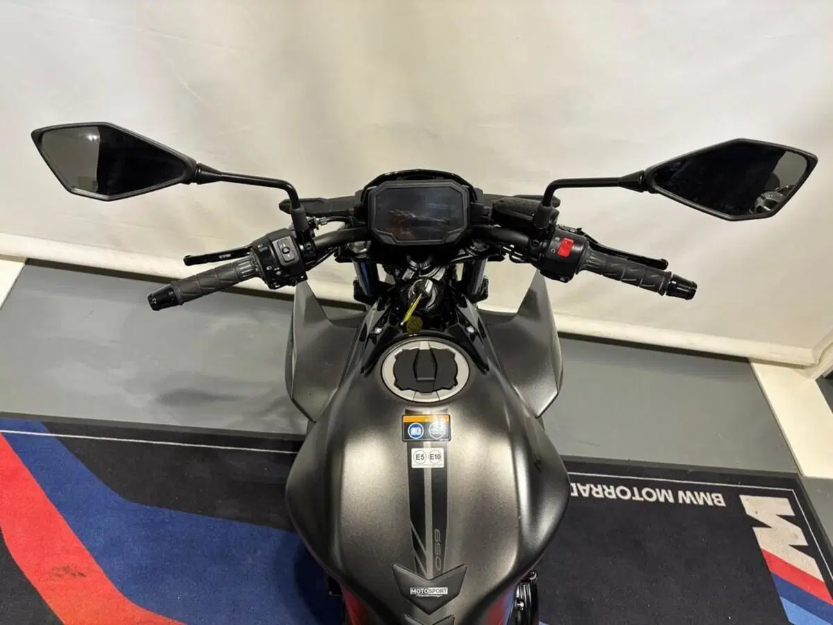 Kawasaki Z 650 Sport (2021 - 24) (8)