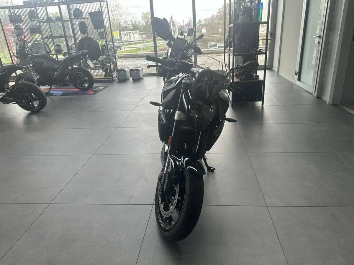 Bmw F 900 R (2025 - 27) (5)