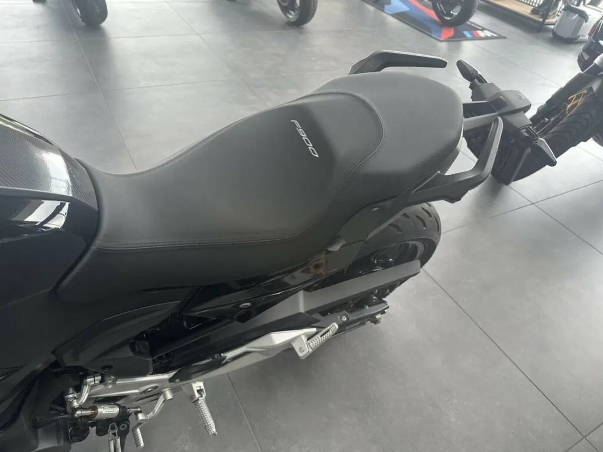 Bmw F 900 R (2025 - 27) (8)