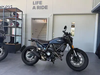 Ducati Scrambler 800 Nightshift (2023 - 24) usata