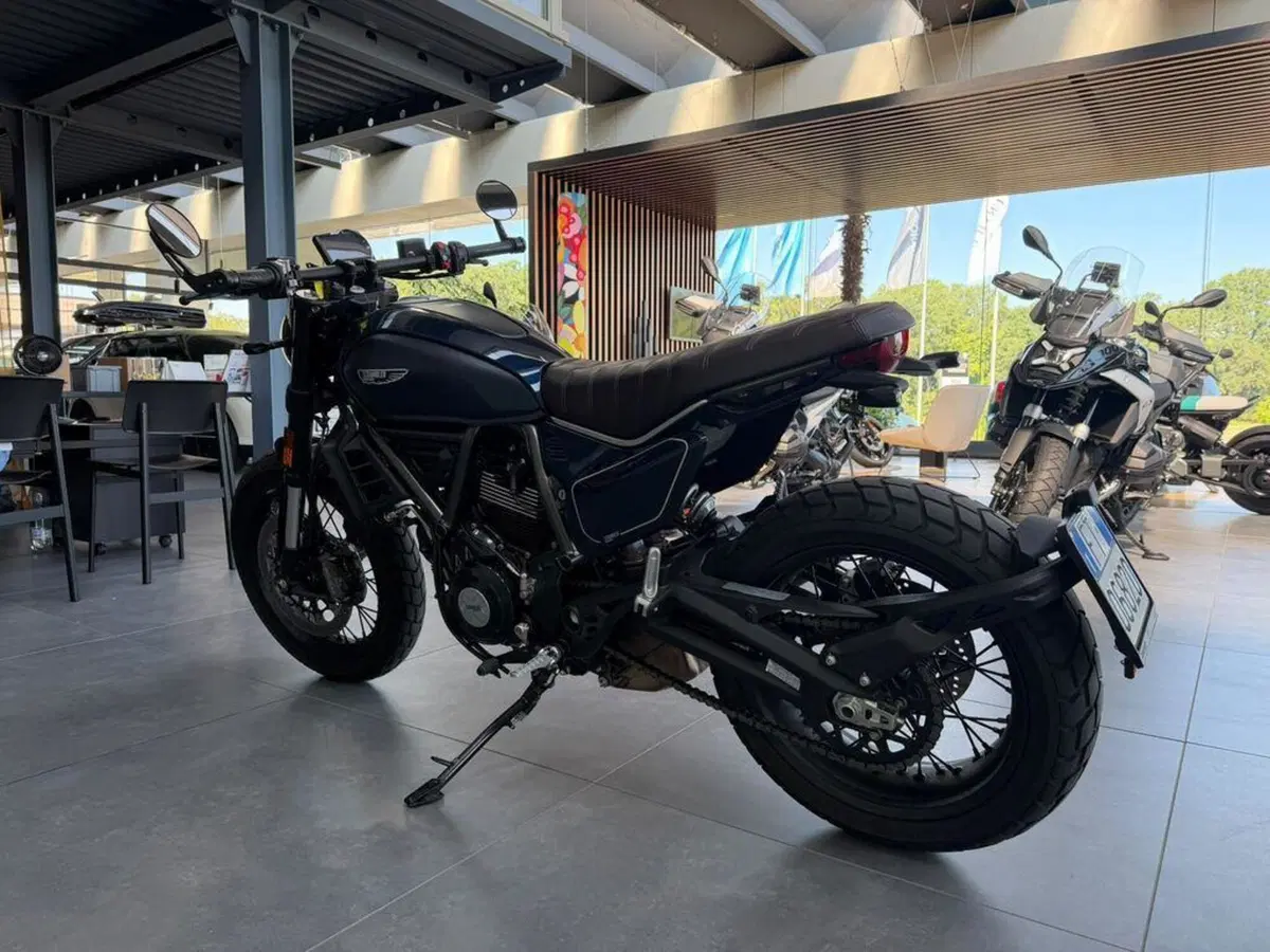 Ducati Scrambler 800 Nightshift (2023 - 24) (7)