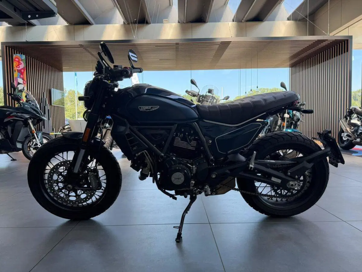 Ducati Scrambler 800 Nightshift (2023 - 24) (5)