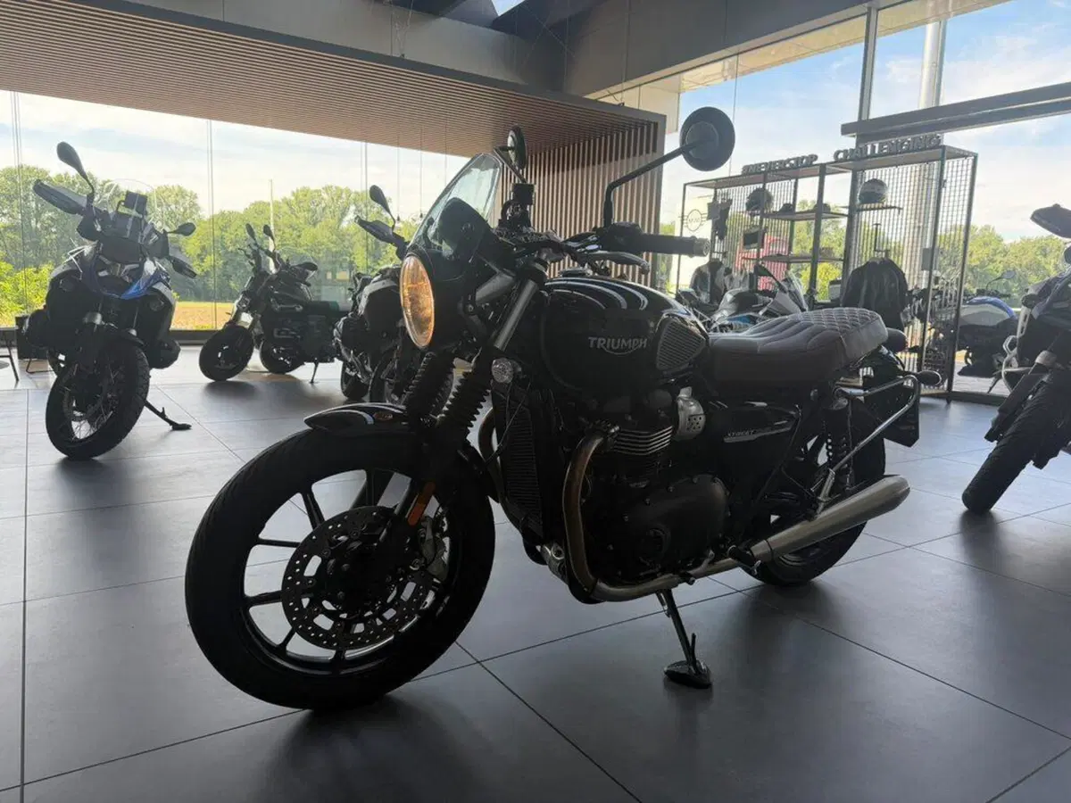 Triumph Street Twin 900 (2019 - 20) (7)