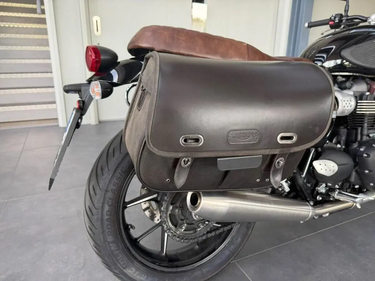 Triumph Street Twin 900 (2019 - 20) (11)