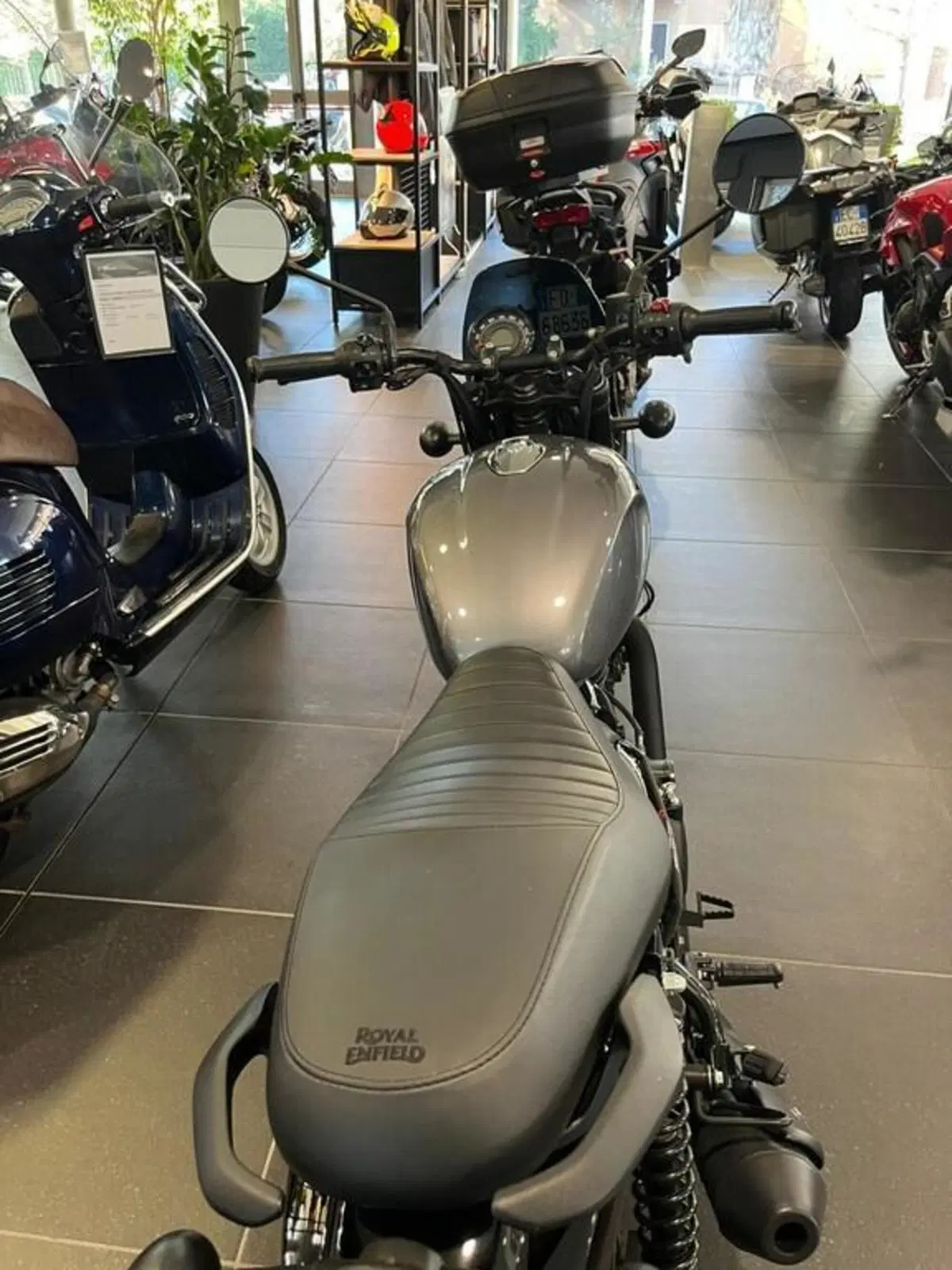 Royal Enfield HNTR 350 (2022 - 26) (2)