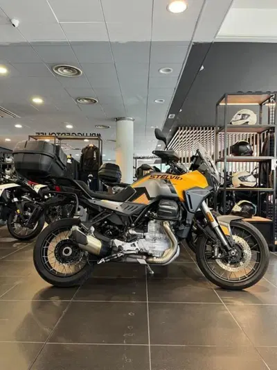 Moto Guzzi Stelvio (2024 - 26) usata