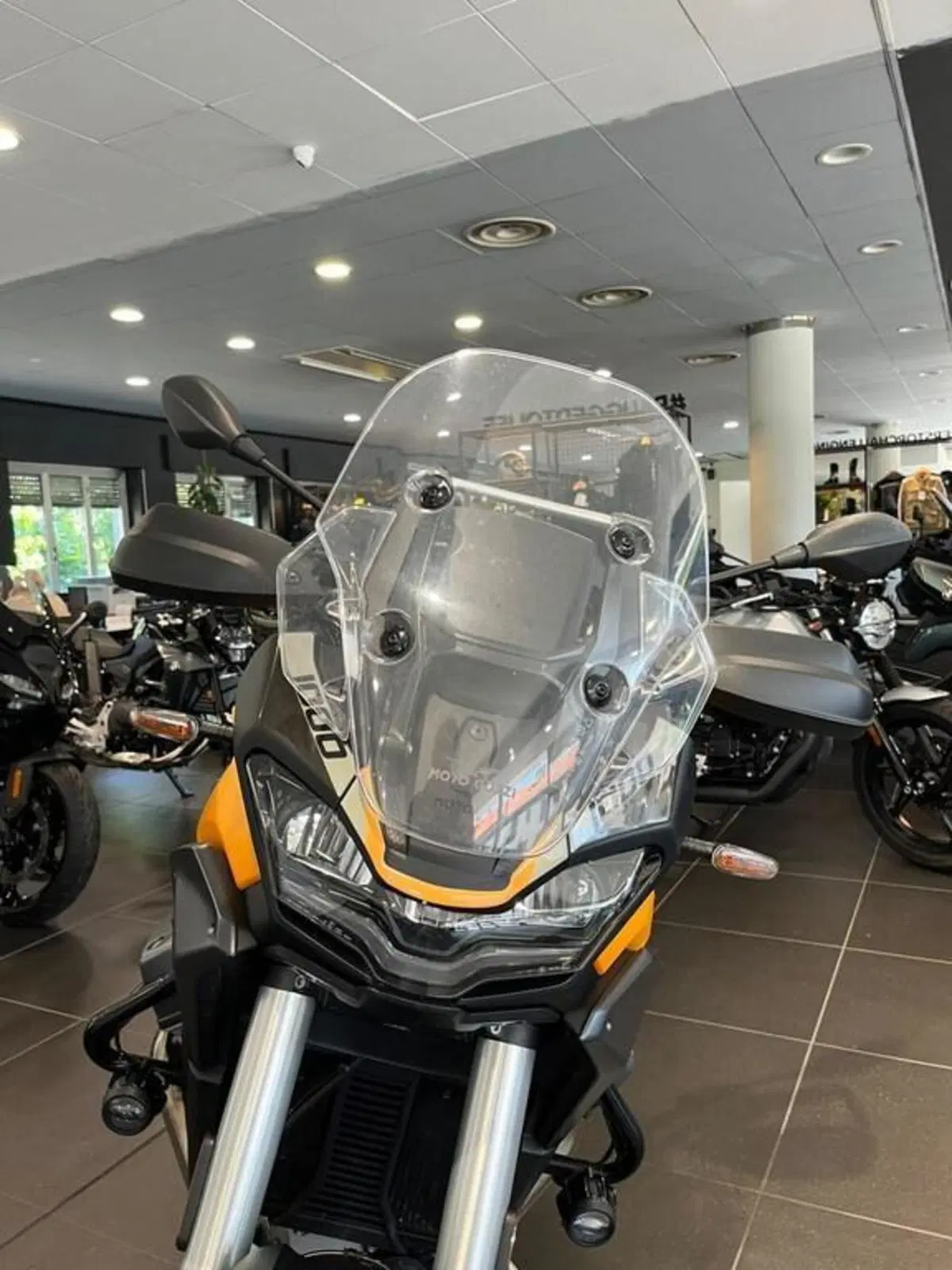 Moto Guzzi Stelvio (2024 - 26) (6)