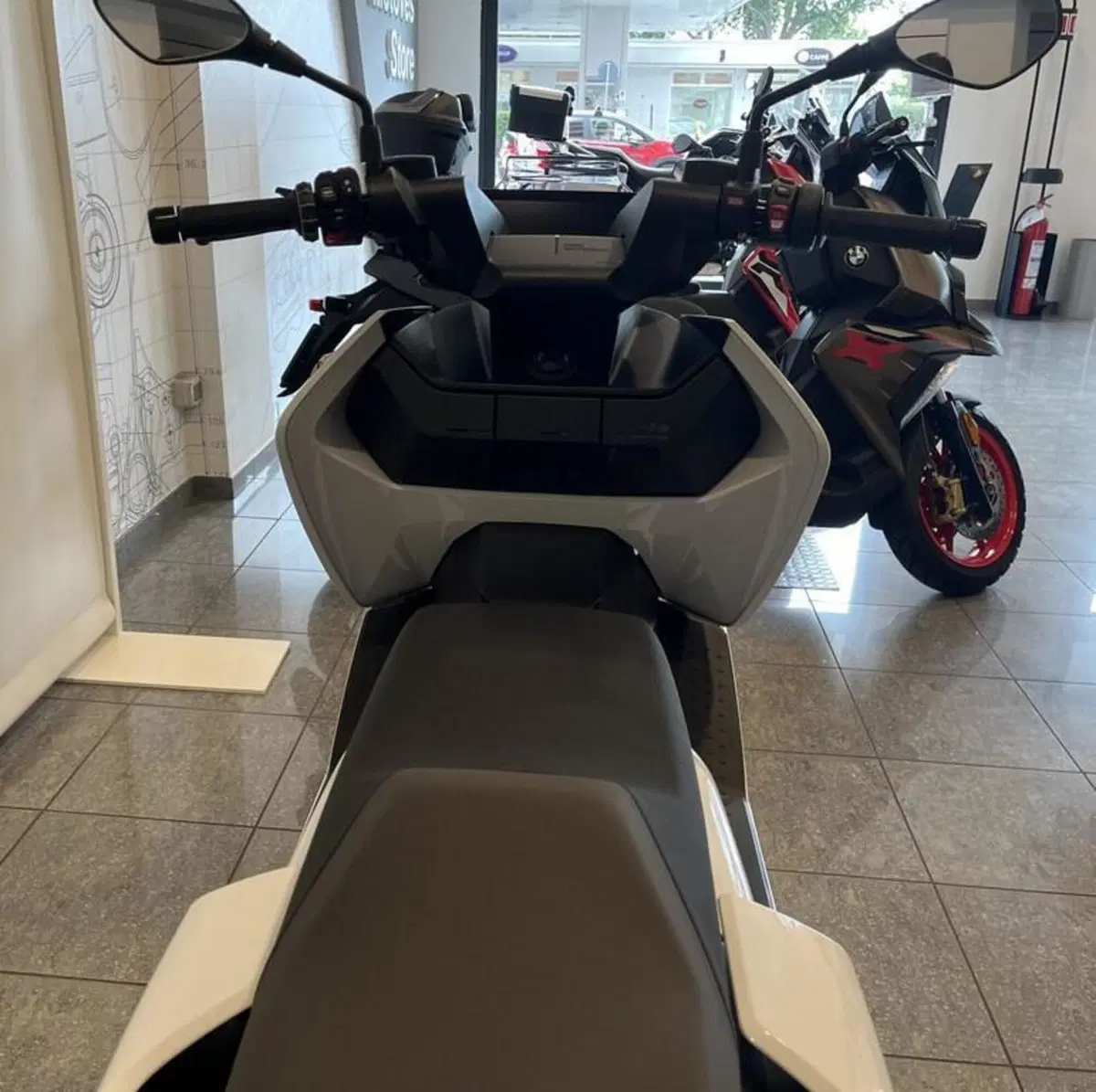 Bmw CE 04 (2021 - 25) (4)