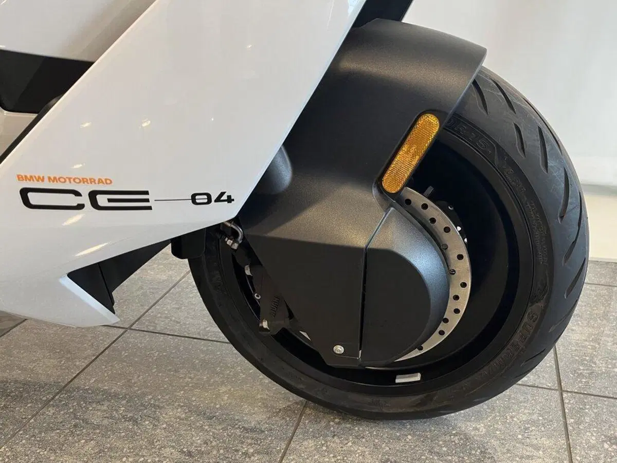 Bmw CE 04 (2021 - 25) (5)