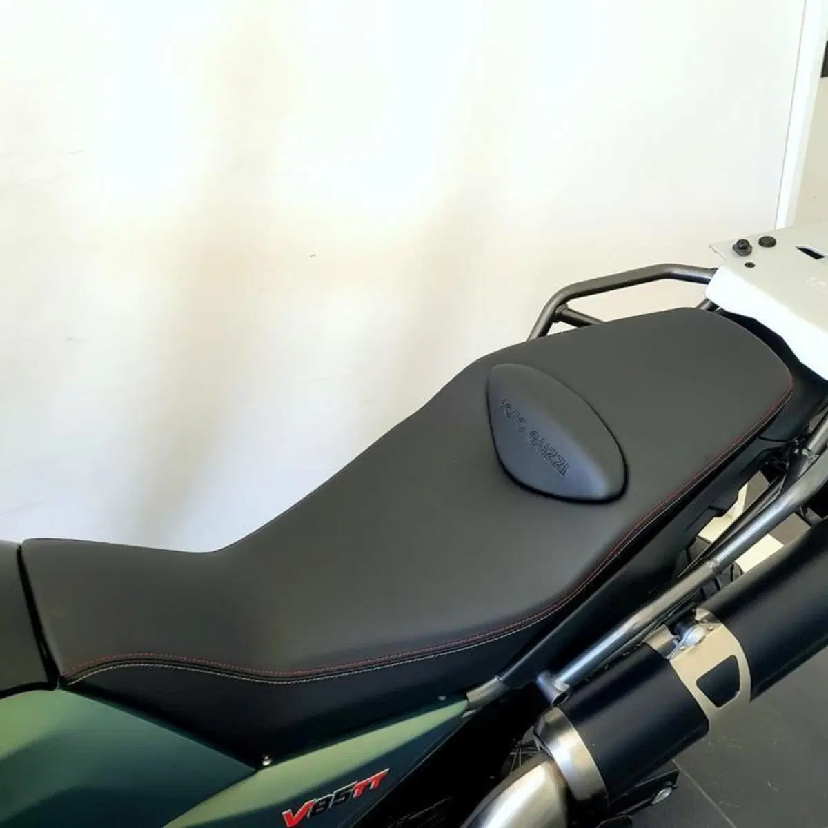 Moto Guzzi V85 TT (2021 - 23) (13)