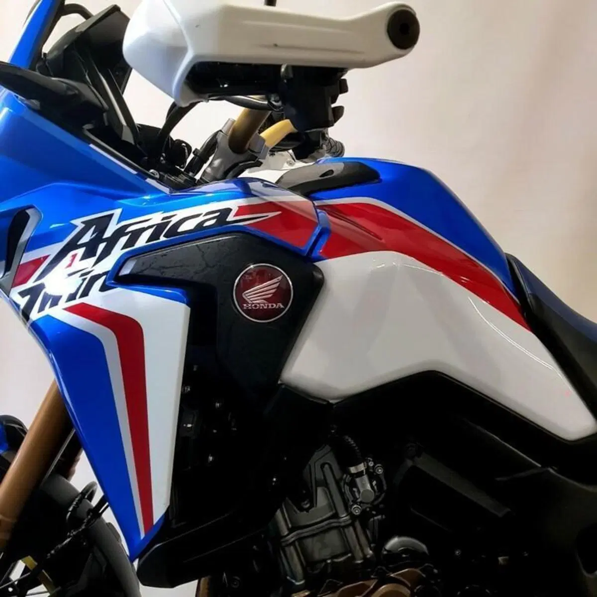 Honda Africa Twin CRF 1000L DCT (2018 - 19) (10)